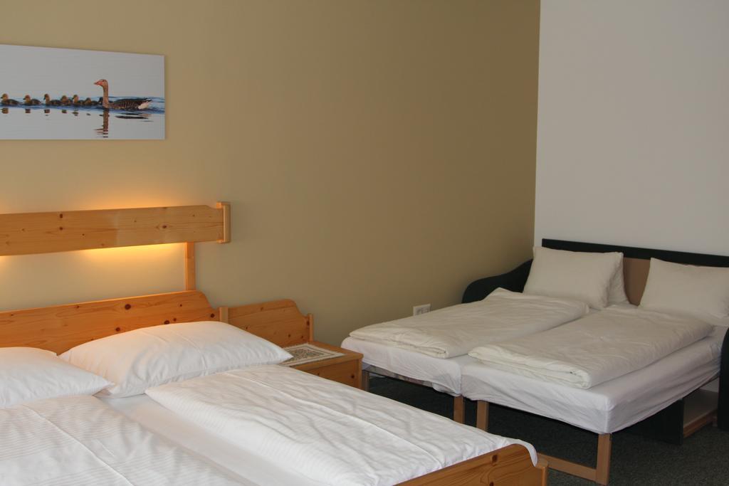 Pension & Weingut Storchenblick Illmitz Exterior foto